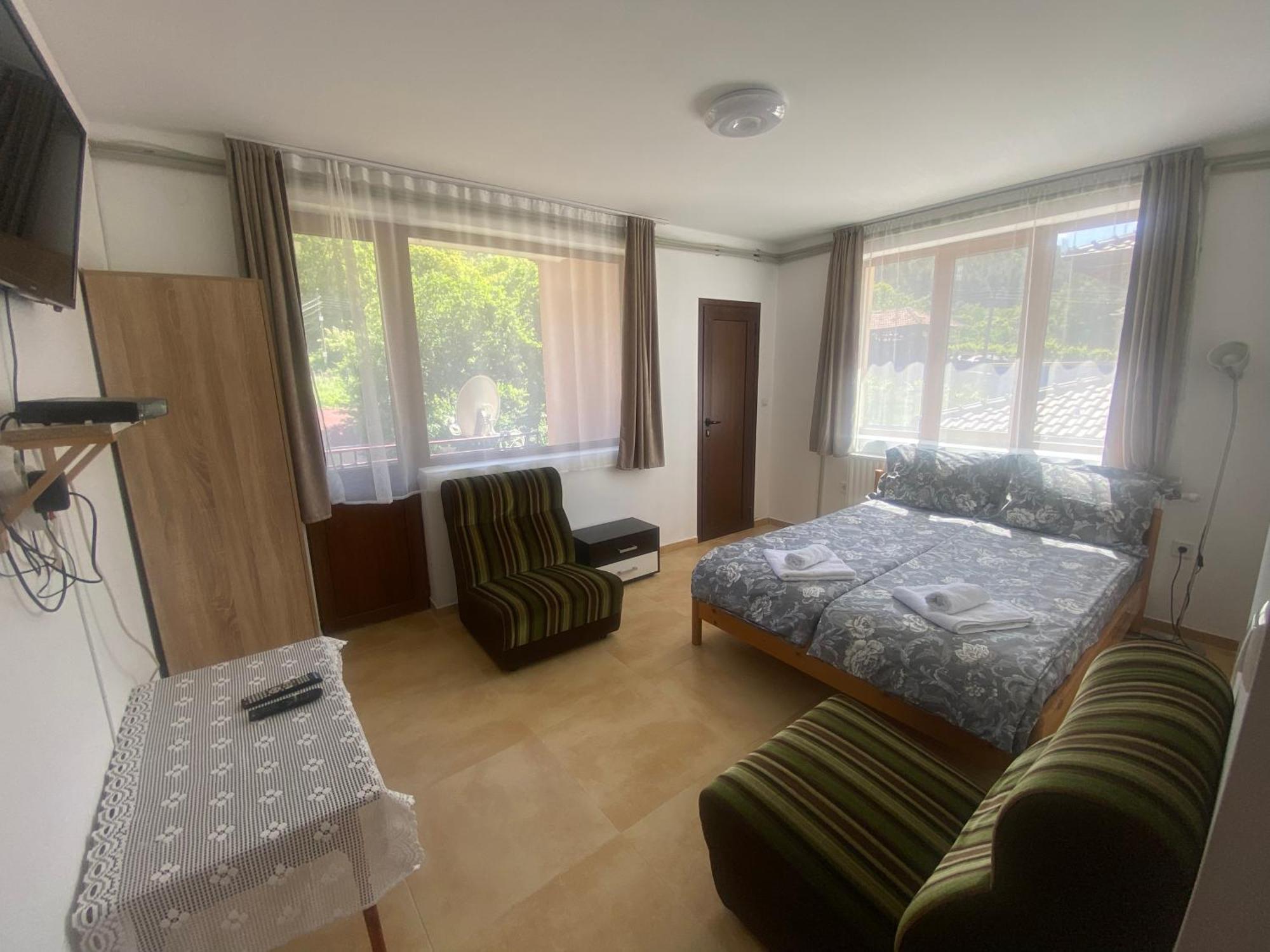 Анелия Hotel Sapareva Bania Exterior foto